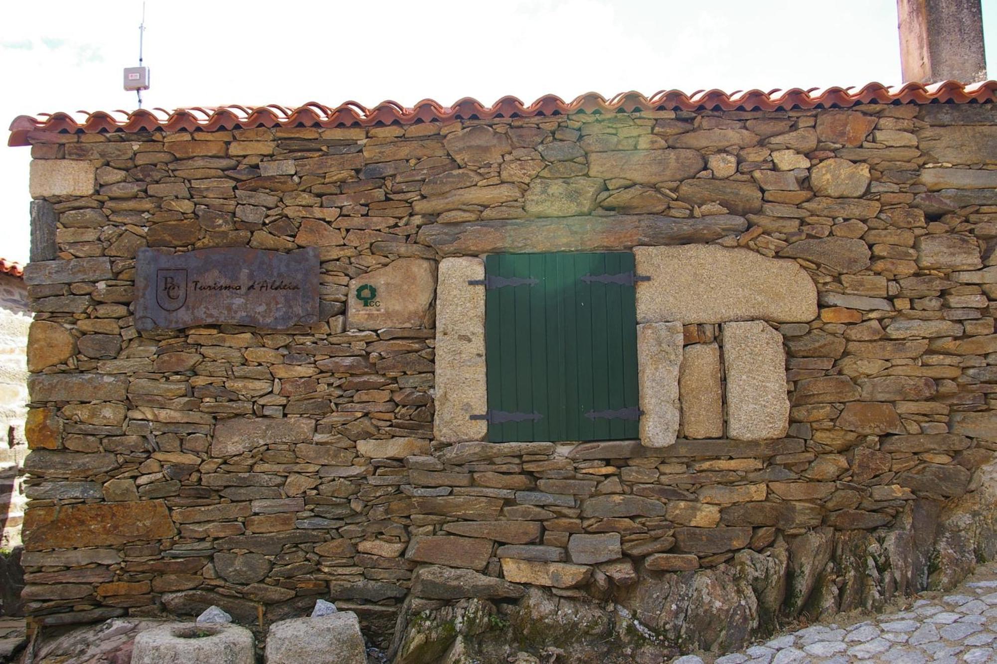 Hostal Bairro Do Casal - Turismo D'Aldeia Vila Nova de Foz Cõa Habitación foto